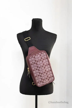 Large Capacity Magnetic Suction Fitness Bag